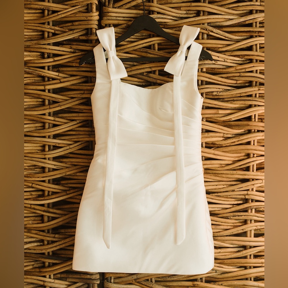 Aston Bridal Dress - Picture 2 of 4